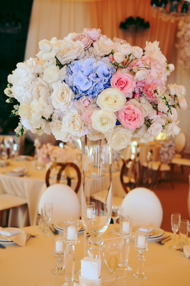 Elegant wedding floral arrangements